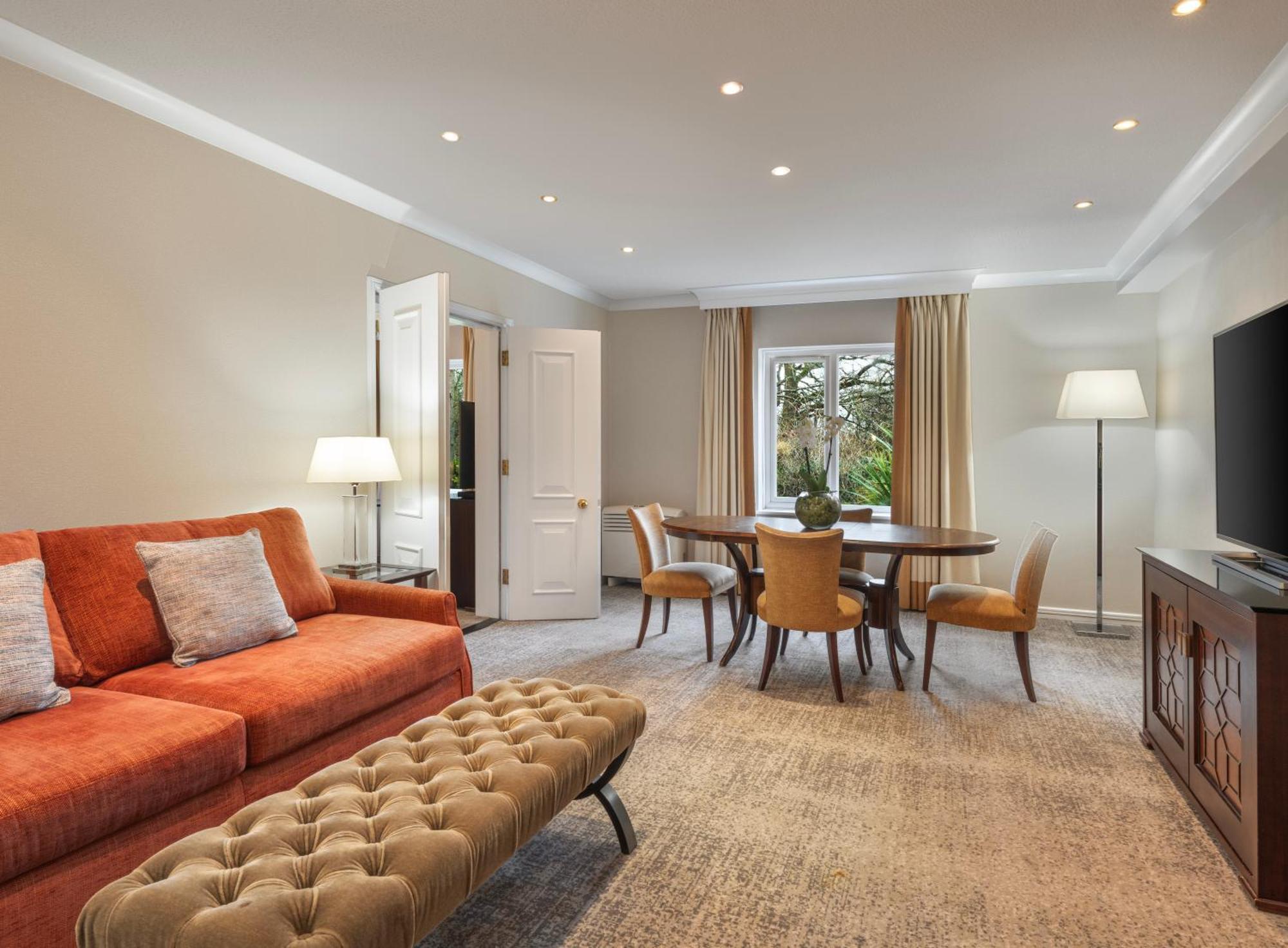 Delta Hotels By Marriott Tudor Park Country Club Maidstone Ngoại thất bức ảnh
