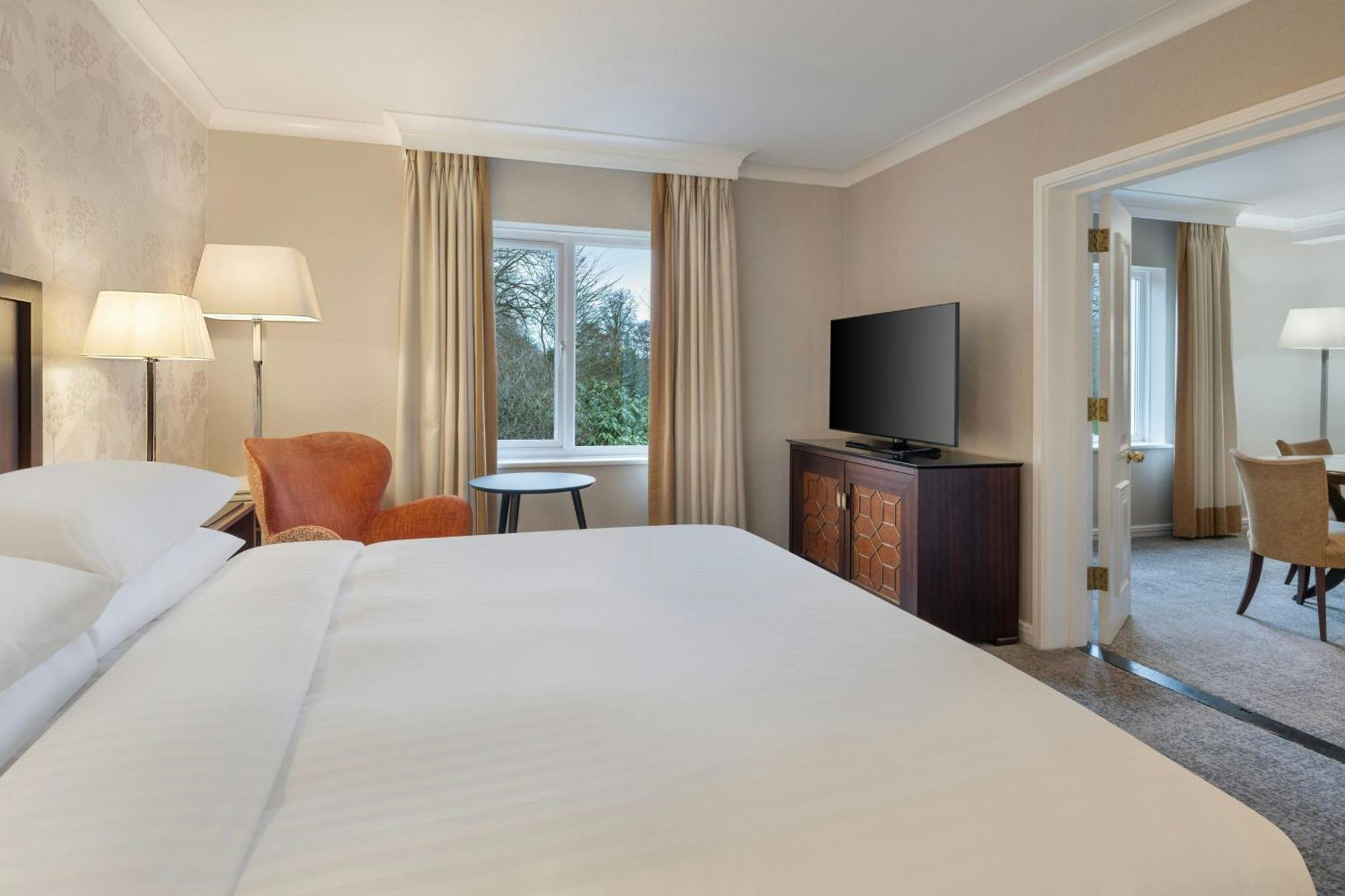Delta Hotels By Marriott Tudor Park Country Club Maidstone Ngoại thất bức ảnh